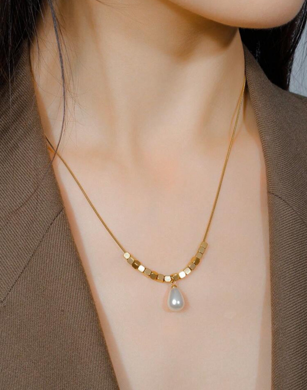 Nour necklace