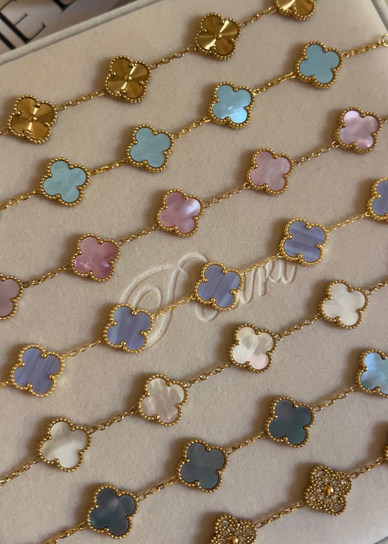Pulsera Clover Natural Shell || White