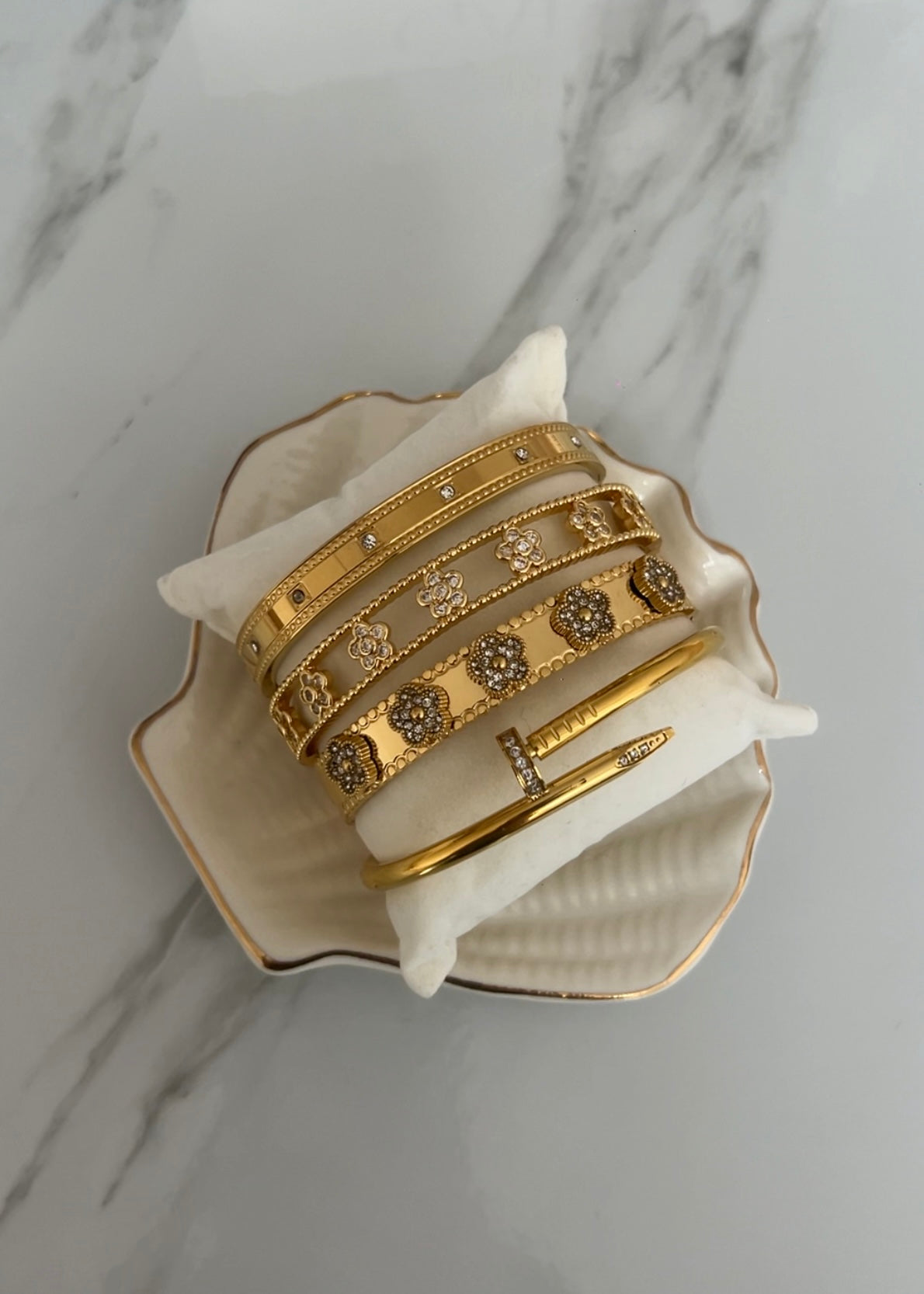 Stack Golden Flowers