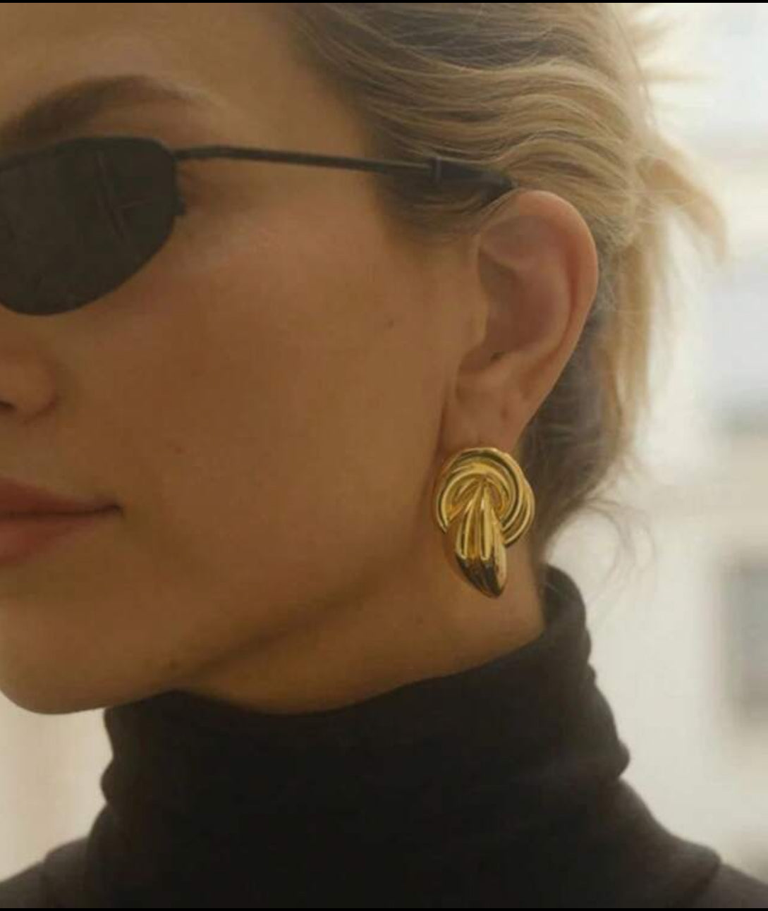 Island earrings
