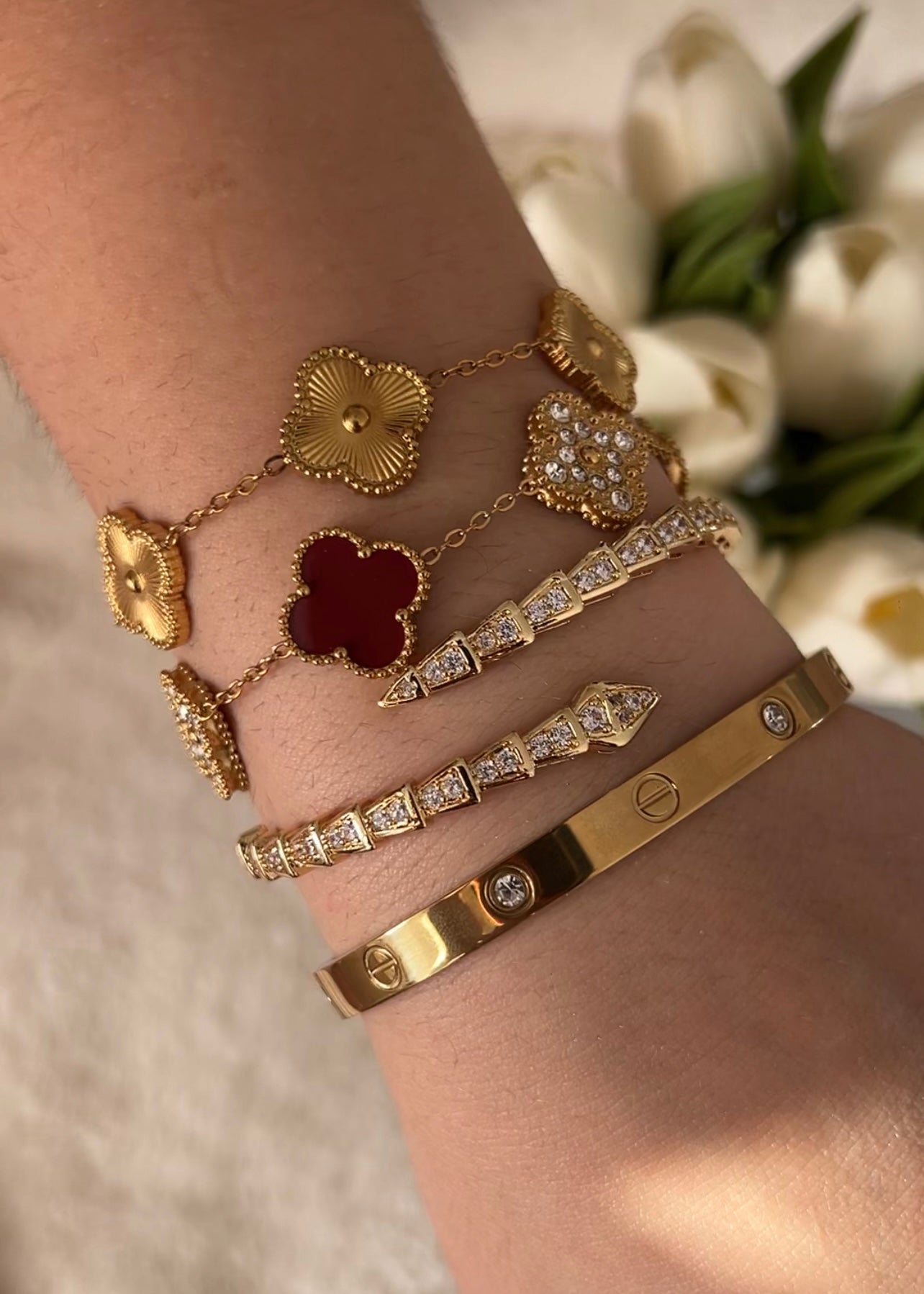 Kleeblatt- und Diamantarmband