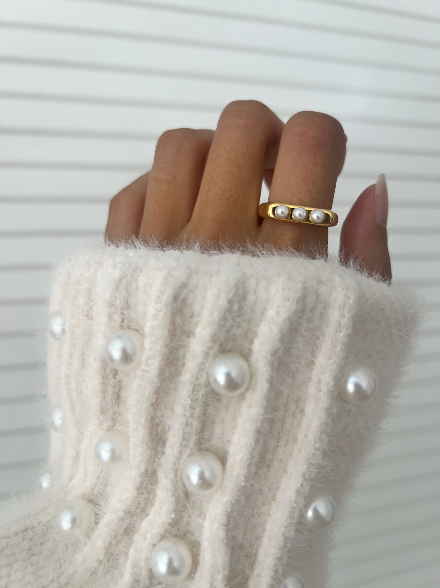 Ring mit drei Perlen