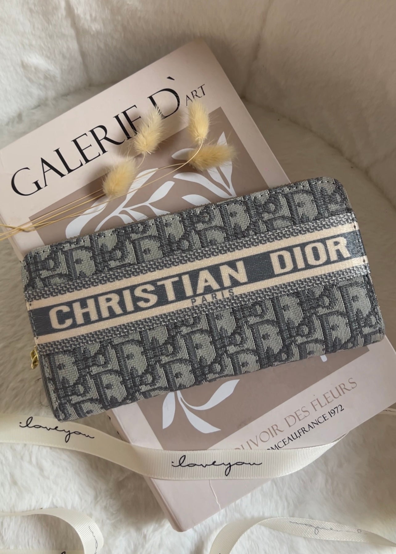 Set Christina