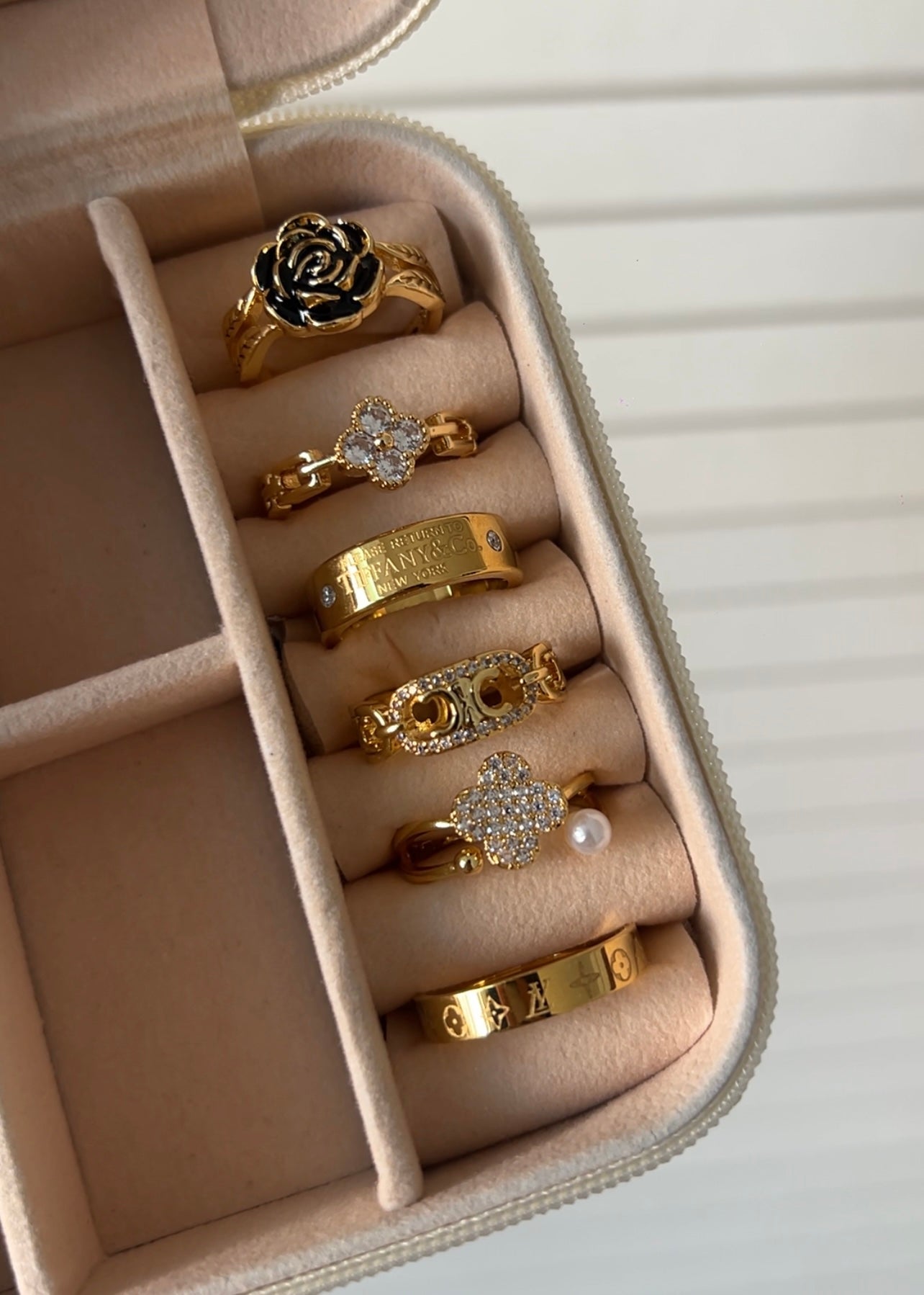 Anillo Celina
